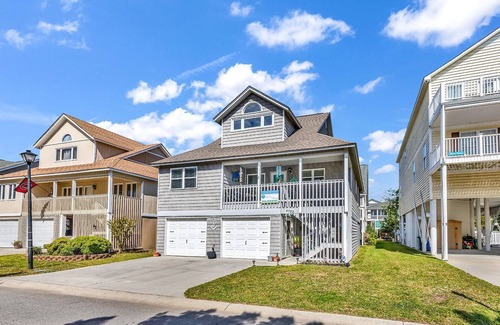 Windy Hill Cottage | Luxury 3BR/2BA Private Home 2 Blocks from the Beach, Pool & 7 Night Minimum