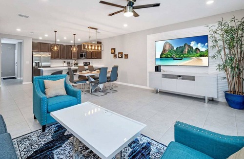 Kissimmee House | Luxury 3BR Home - BBQ, Resort Access - Near Disney
