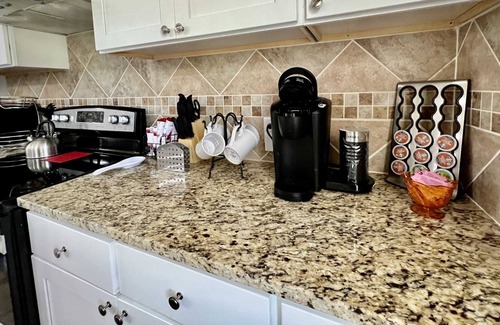 Jefferson House | Luxury 3BR Home: Fully Furnished by Woodlawn Lake!