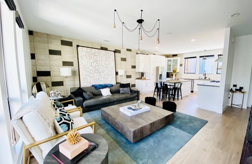 Poverty Ridge House | Luxury 3BR Midtown Home
