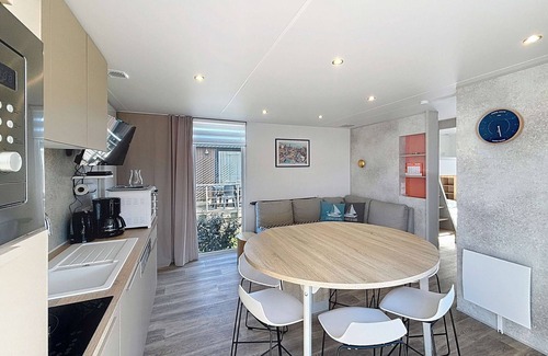 Jullouville-les-Pins House | Luxury 3BR Mobile Home, 200m from Beach, Pool & Terrace - Sleeps 6