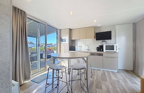 Jullouville-les-Pins House | Luxury 3BR Mobile Home, 200m from Beach, Pool & Terrace - Sleeps 6
