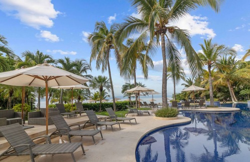 La Cruz de Huanacaxtle Condo | Luxury 3BR w Ocean Views & Private Beach Club
