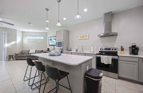 Ocean Side Village House | Luxury 3BR Townhome: Walk to Beach + Pool Access!