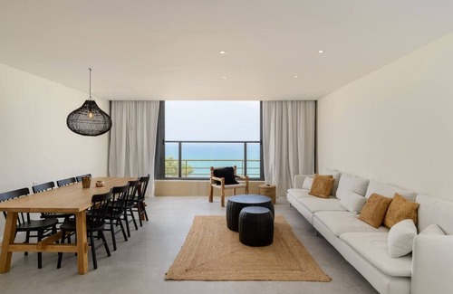 Netanya Apartment | Luxury 3BR with Sea Views in Netanya