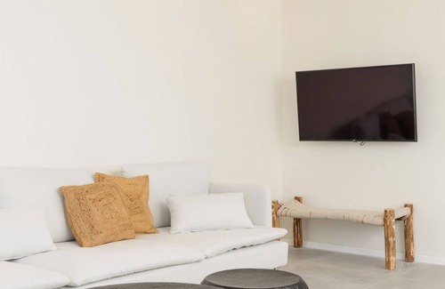 Netanya Apartment | Luxury 3BR with Sea Views in Netanya