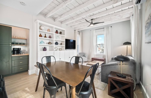 Hyde Square Apartment | Luxury 3brm/1bath Duplex in JP