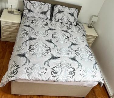 Birmingham Apartment | Luxury 4 Bed 3 bath 6 mins from City Renter