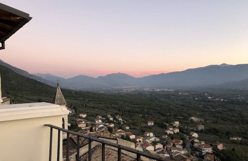 Roccacasale House | Luxury 4 bed Hillside Retreat in Roccacasale