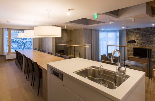 Hirafu House | Luxury 4 Bed Holiday Chalet in Hirafu, Niseko Chalet 1010