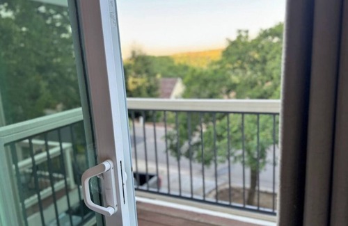 El Dorado Hills House | Luxury 4 Bedroom + Hot Tub.