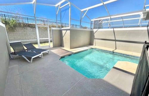 Davenport House | Luxury 4 Bedroom 3 bath pool Home 255