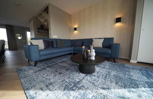 Windesheim House | Luxury 4-bedroom apartment with balcony