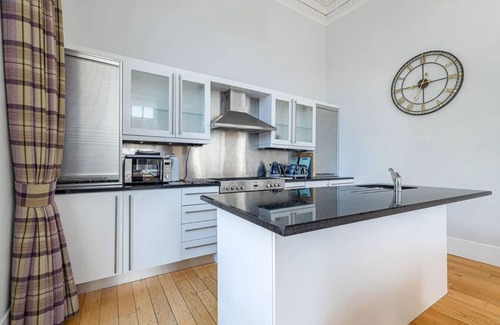 City Centre Glasgow Apartment | Luxury 4 Bedroom Apartment in Glasgow City Centre