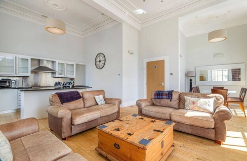 City Centre Glasgow Apartment | Luxury 4 Bedroom Apartment in Glasgow City Centre