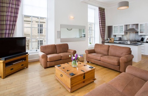 City Centre Glasgow Apartment | Luxury 4 Bedroom Apartment in Glasgow City Centre