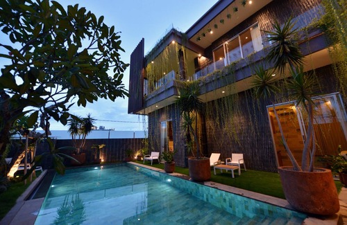 Padonan Villa | Luxury 4 Bedroom Villa in the heart of Canggu