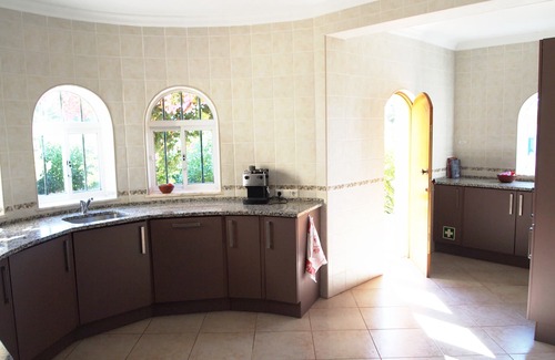 Ferragudo Villa | Luxury 4 bedroom villa w/pool and sea view near beach and village