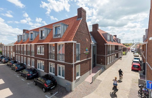 Zoutelande Apartment | Luxury 4 pers apartment (pet allowed) |