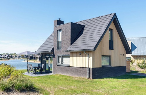 Westerbork House | Luxury 4-person accommodation in the holiday park Landal Drentse Lagune