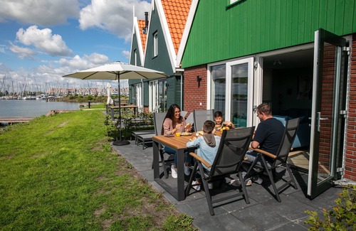 Volendam House | Luxury 4-person bungalow in the holiday park Landal Volendam