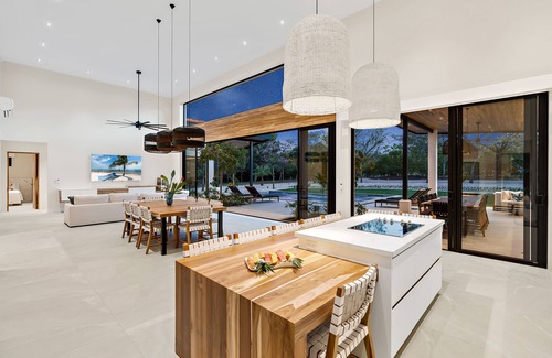 Tamarindo House | LUXURY 4B HOME WITH DAILY HOUSEKEEPING