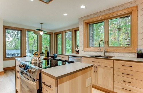 Scandia House | Luxury 4BD/3BA Custom Home-12 Acres - Sauna, Jet Tub, Theater, 3 Gas Fireplaces