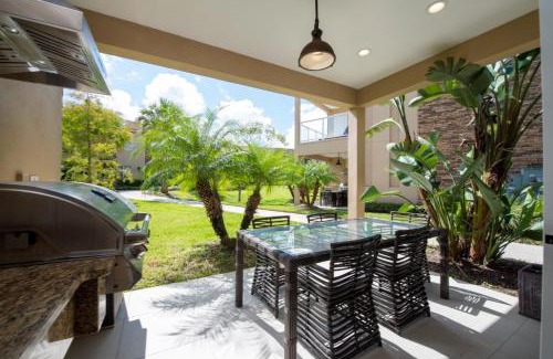 Florida Central Atlantic Coast House | Luxury 4BD All suites with BBQ minutes from Disney