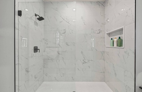 Center City Apartment | Luxury 4BD | Center City | 5 Beds | By JFK plaza