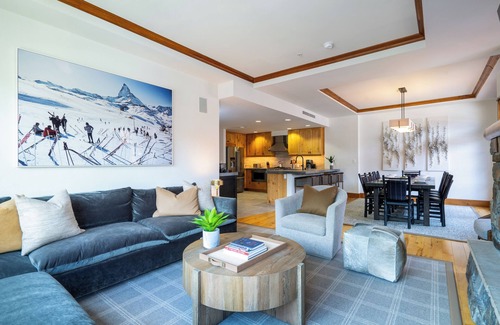 Truckee Condo | Luxury 4BD Village at Northstar Residence - Iron Horse South 412