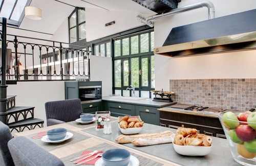 Jardin des plantes Apartment | Luxury 4bedroom loft in the 5th arrondissement