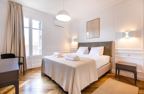 el Camp d'en Grassot i Gracia Nova Apartment | Luxury 4BR Apartment in "La Sagrada Familia".