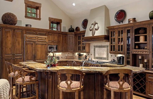 Park Meadows House | Luxury 4BR Retreat | Hot Tub, Views & Fireplace
