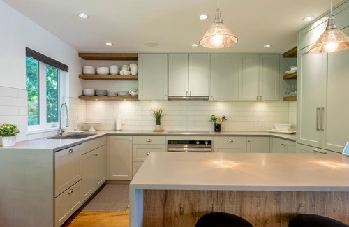 Blackcomb House | Luxury 4BR Retreat | Ski-In Access | Private Hot Tub | Managed By Aloha Whistler