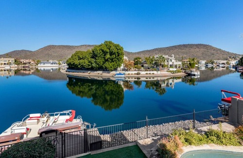 Arrowhead Lakes House | Luxury 4BR Waterfront Home with Pool & Boat