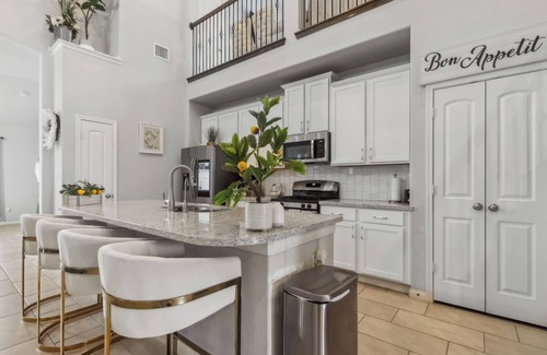 Katy House | Luxury 4BRS-3Baths Home, w/King Bed & Private Gym
