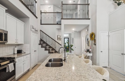 Katy House | Luxury 4BRS-3Baths Home, w/King Bed & Private Gym