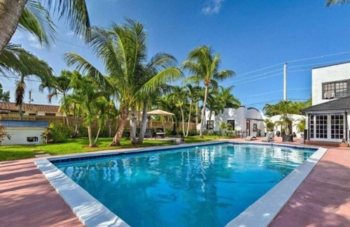 Boynton Beach House | Luxury 5 Bdrm 3 Bath Mini Resort with Heated Pool In Private Tropical Paradise!
