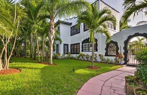 Boynton Beach House | Luxury 5 Bdrm 3 Bath Mini Resort with Heated Pool In Private Tropical Paradise!