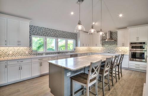 Siesta Isle House | Luxury 5 Bedroom Coastal Retreat