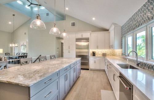 Siesta Isle House | Luxury 5 Bedroom Coastal Retreat