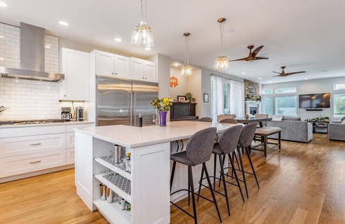 Highland House | Luxury 5-Bedroom Home in LoHi, Amazing rooftop deck. 3,000 sqft