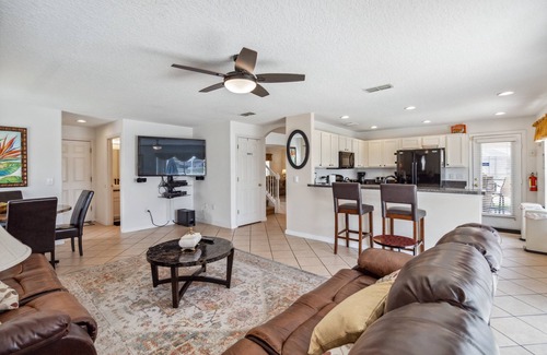 Kissimmee House | Luxury 5 Bedroom Home with Exceptional Games Room. 610