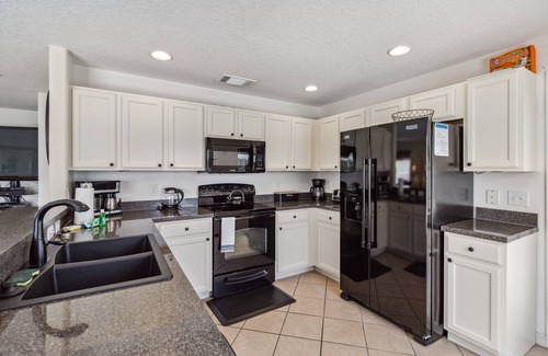 Kissimmee House | Luxury 5 Bedroom Home with Exceptional Games Room. 610