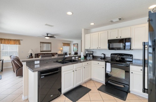 Kissimmee House | Luxury 5 Bedroom Home with Exceptional Games Room. 610