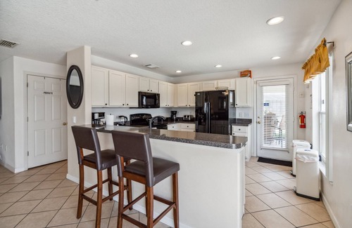 Kissimmee House | Luxury 5 Bedroom Home with Exceptional Games Room. 610