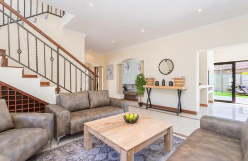 West Beach House | Luxury 5 Bedroom Villa with Heated Pool and Inverter in Blouberg