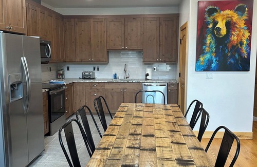 Winter Park House | Luxury 5 br 4.5 Bath, 2 Primary Bedrooms! Across from WP Ski Resort. Sleeps 12