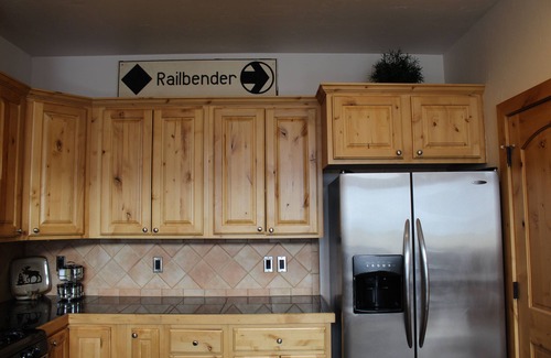 Winter Park House | Luxury 5 br 4.5 Bath, 2 Primary Bedrooms! Across from WP Ski Resort. Sleeps 12
