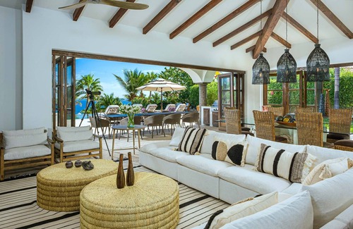 San Jose del Cabo Villa | Luxury 5 BR Ocean View Casa de las Risas w/Pool, Wifi + In-Villa Gym!